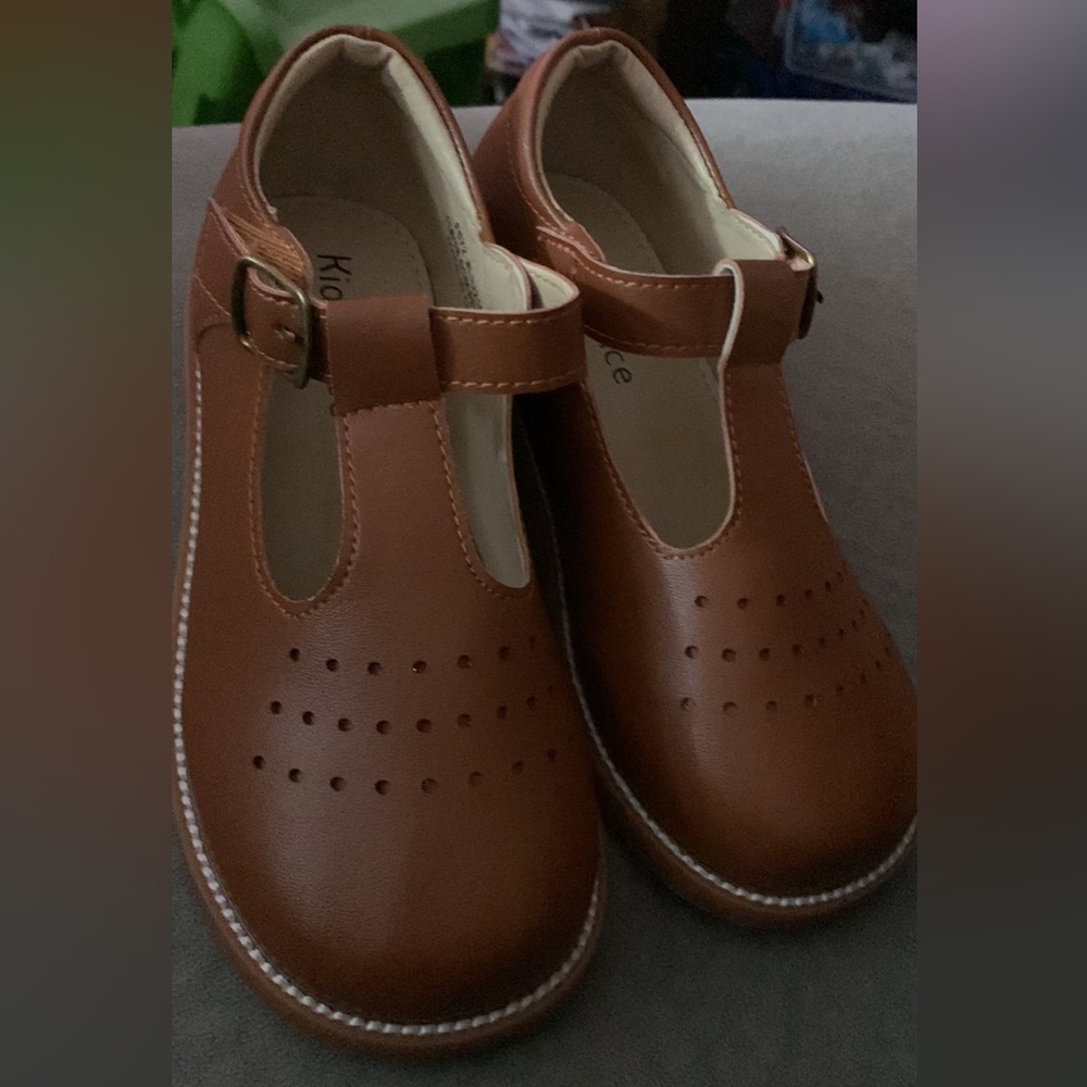 Maryjane shoes. Girls size 1.